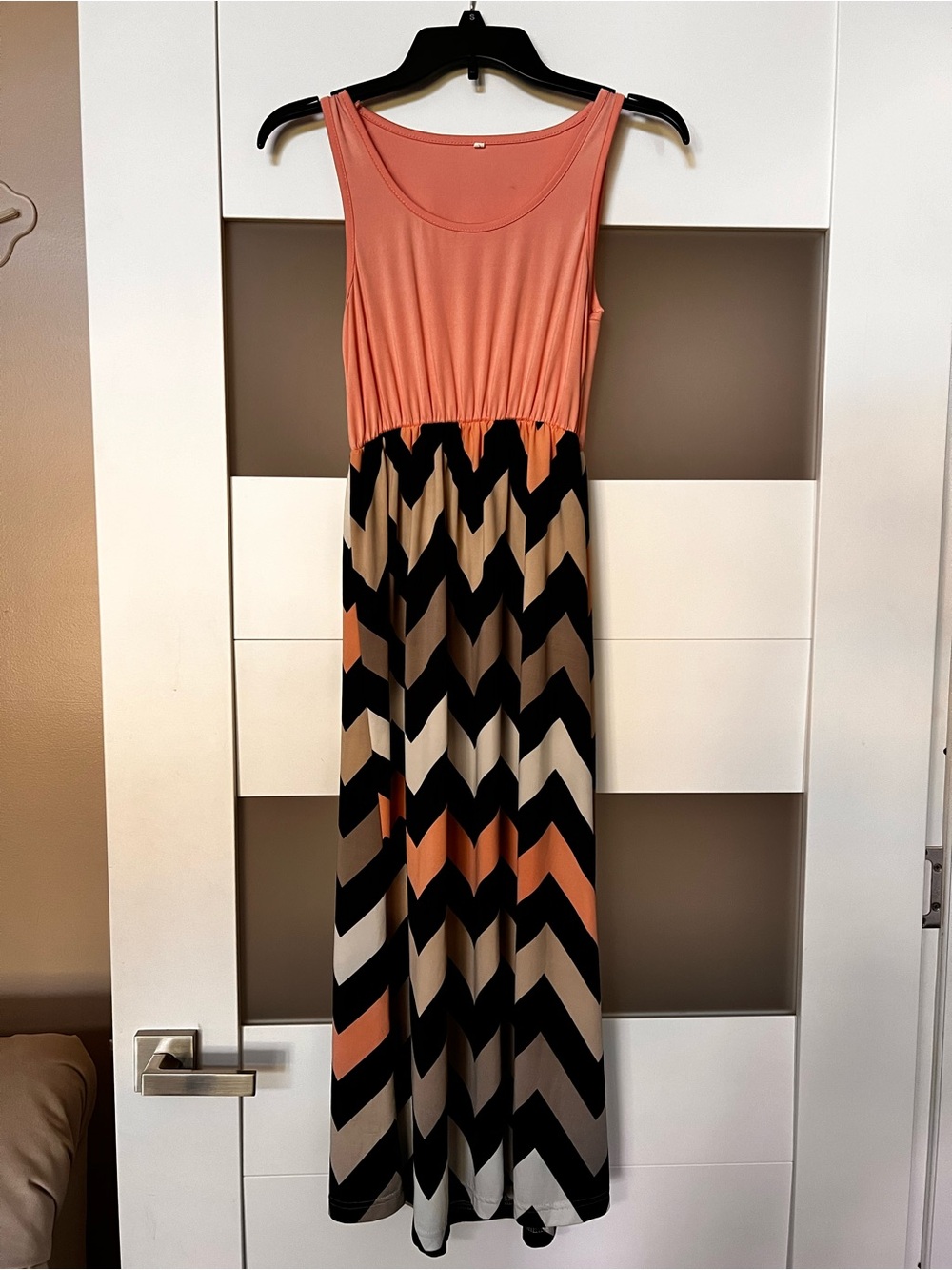 Women’s Sleeveless Maxi Dress in Coral and Black Chevron